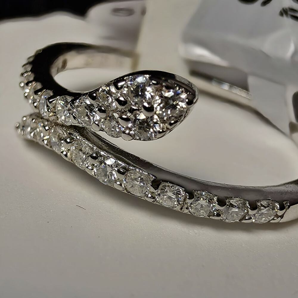1.00 CTW Moissanite Snake Bypass Ring in 925 Sterling Silver - Size 7 - Picture 3 of 10